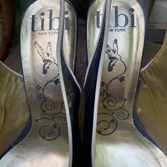 TIBI Navy & White Peep-toe Slingbacks - Picture 10 of 13